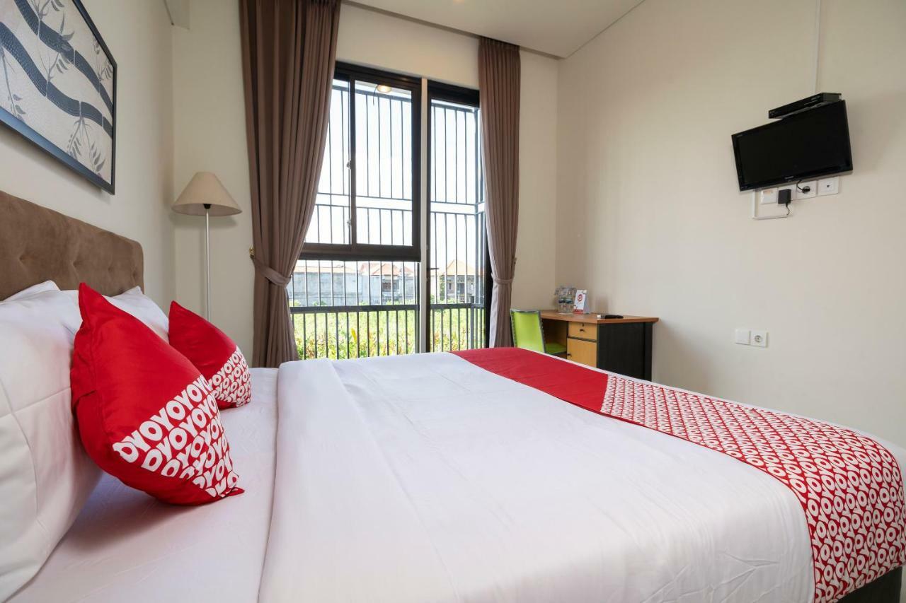 Oyo 697 Olivia Inn Denpasar Legian Exteriör bild