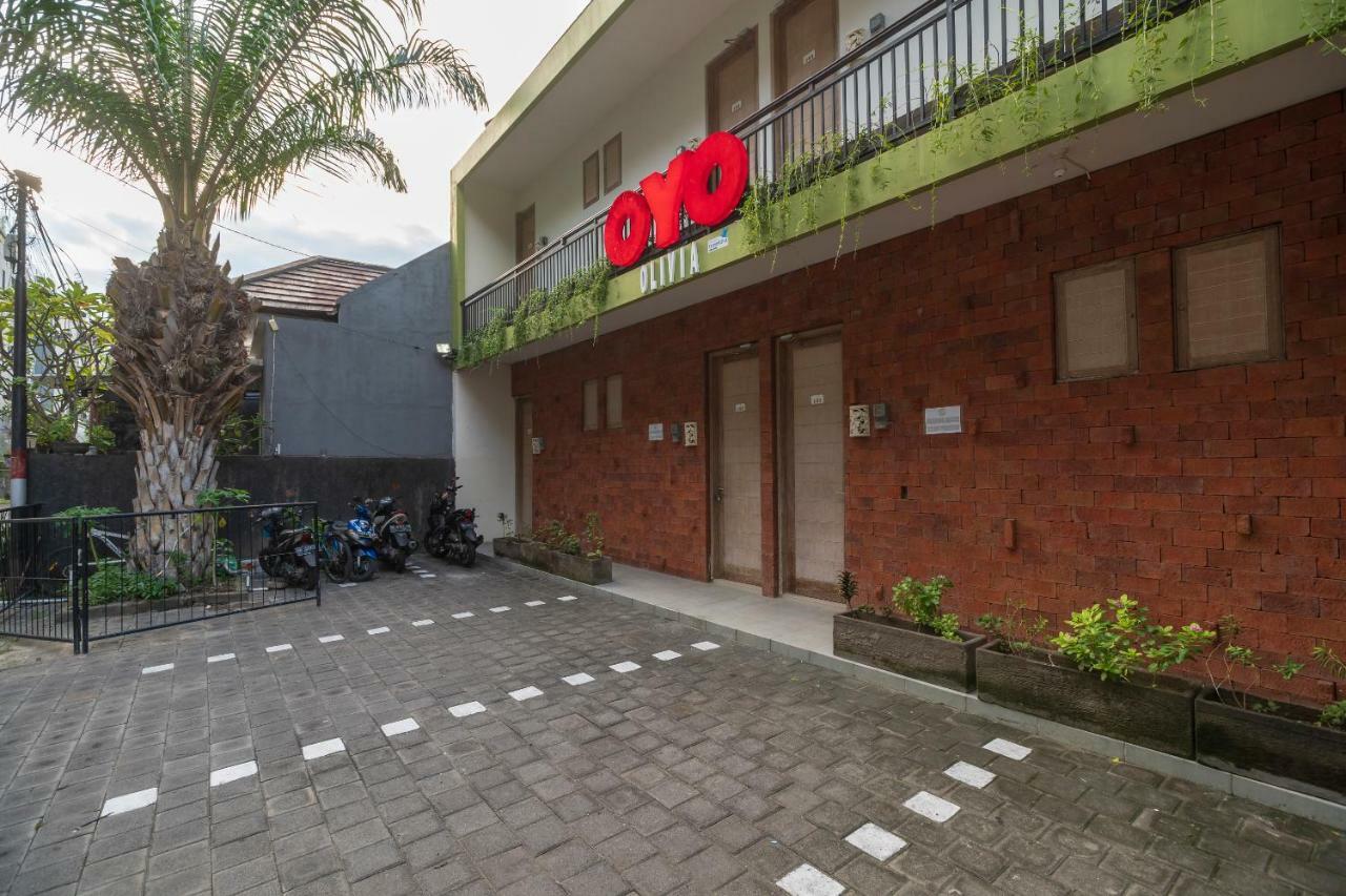 Oyo 697 Olivia Inn Denpasar Legian Exteriör bild