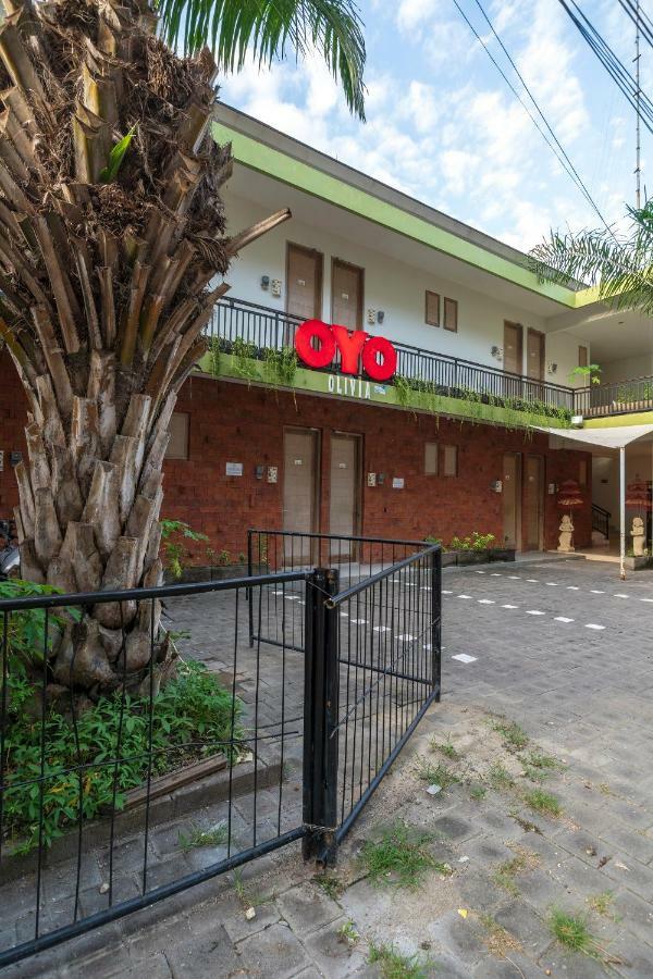 Oyo 697 Olivia Inn Denpasar Legian Exteriör bild