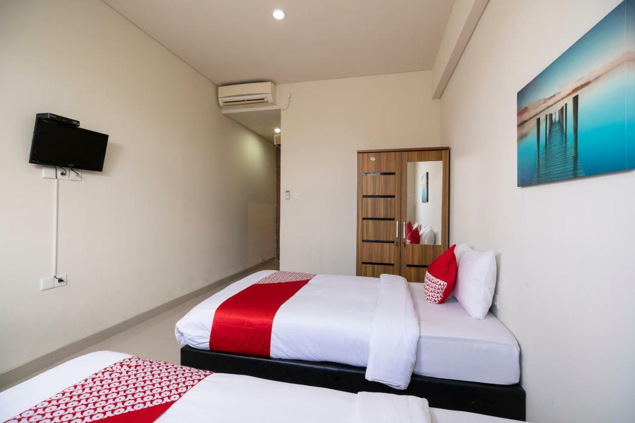 Oyo 697 Olivia Inn Denpasar Legian Exteriör bild