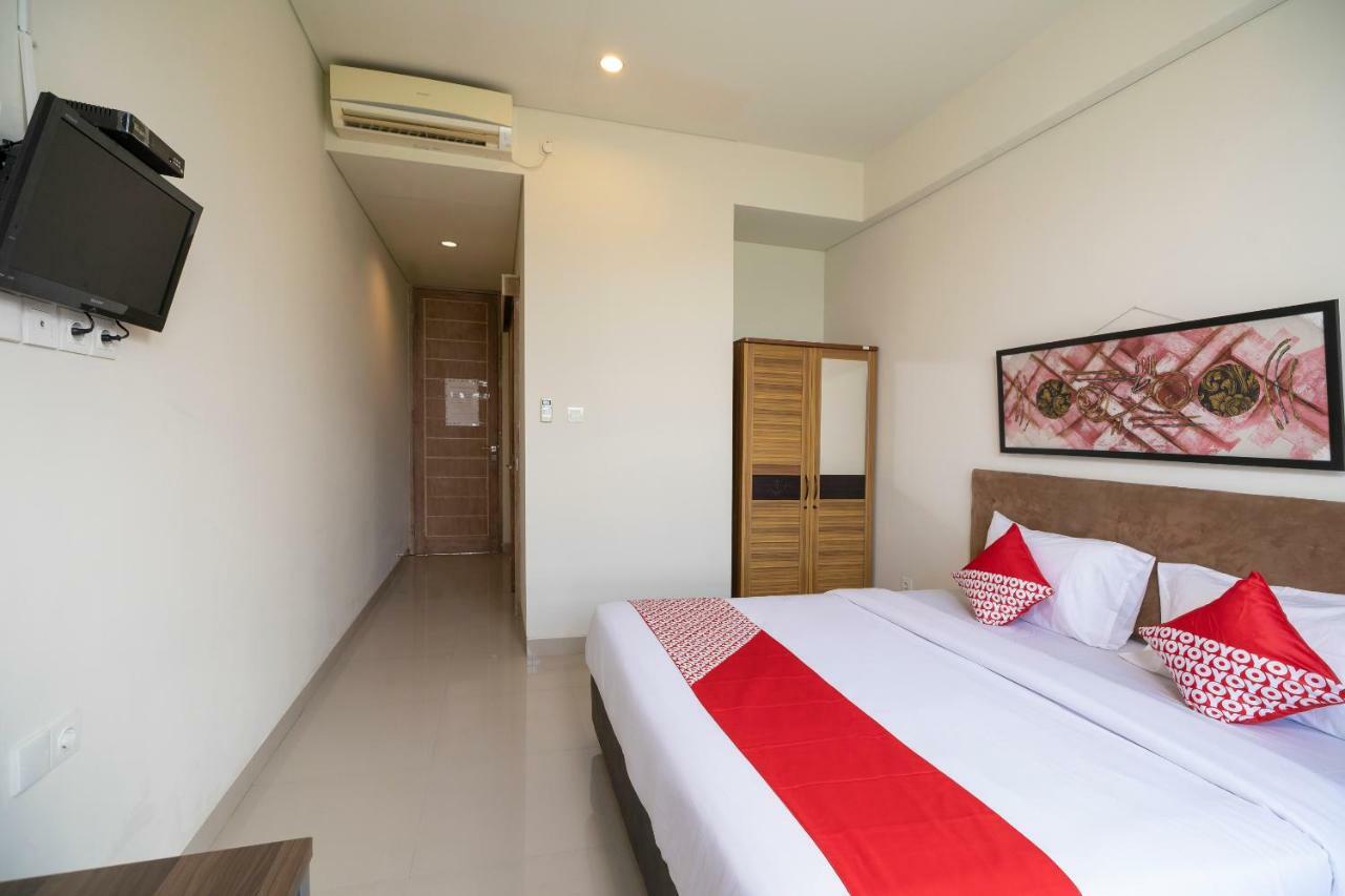 Oyo 697 Olivia Inn Denpasar Legian Exteriör bild