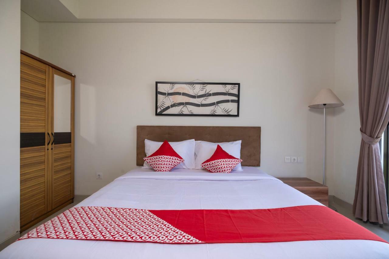 Oyo 697 Olivia Inn Denpasar Legian Exteriör bild