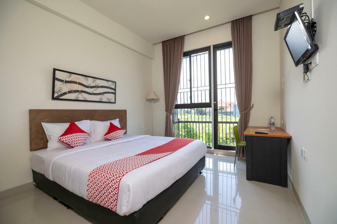 Oyo 697 Olivia Inn Denpasar Legian Exteriör bild